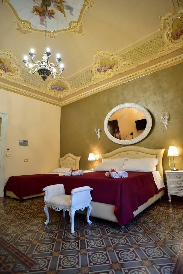 Palazzo Degli Affreschi Bed & Breakfast Catania Exterior photo