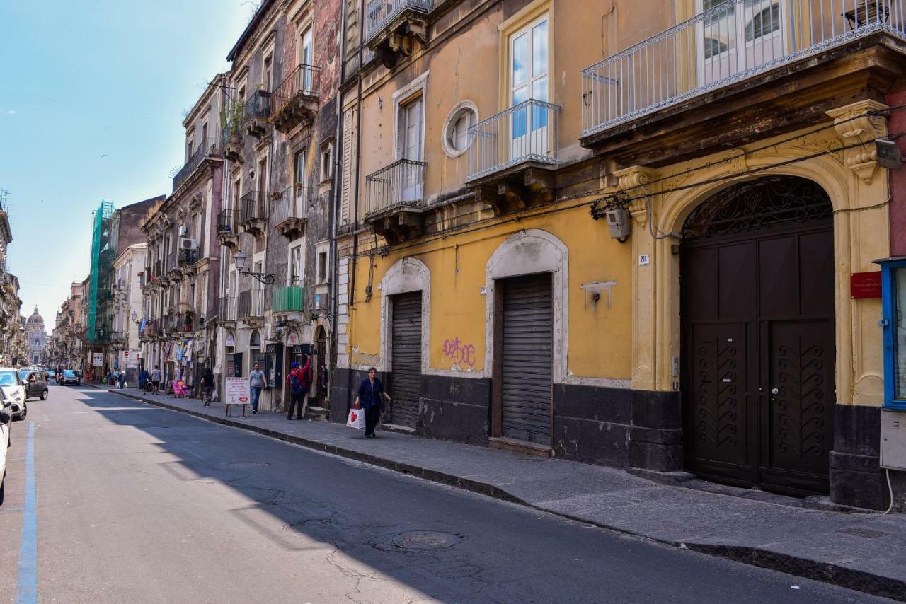 Palazzo Degli Affreschi Bed & Breakfast Catania Exterior photo