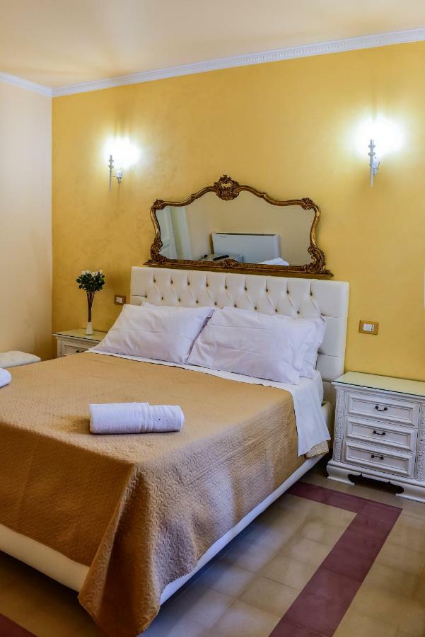 Palazzo Degli Affreschi Bed & Breakfast Catania Exterior photo